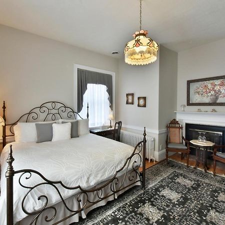 Niagara-on-the-Lake Brockamour Manor Bed And Breakfast المظهر الخارجي الصورة