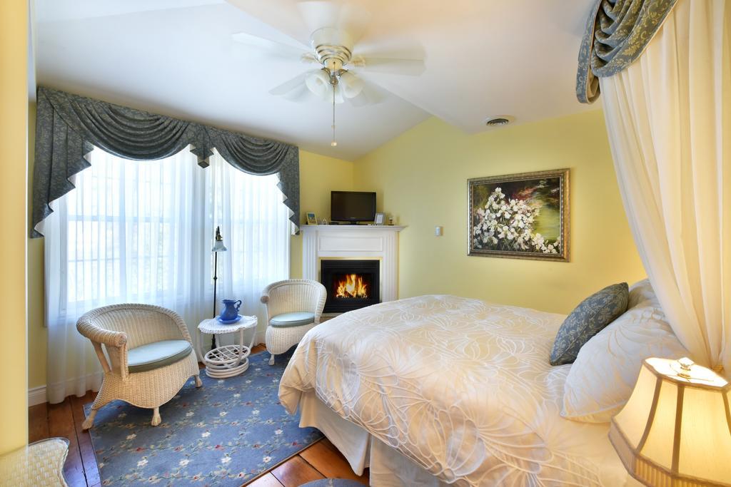Niagara-on-the-Lake Brockamour Manor Bed And Breakfast المظهر الخارجي الصورة